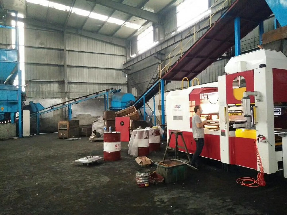 杭州眾恒機(jī)械公司610×510全自動無箱造型機(jī)順利試產(chǎn)成功！